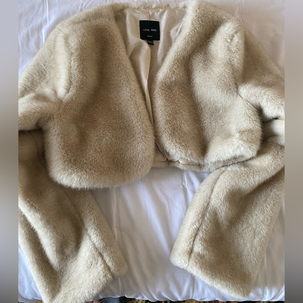 Love Tree Women's Tan Teddy Jacket